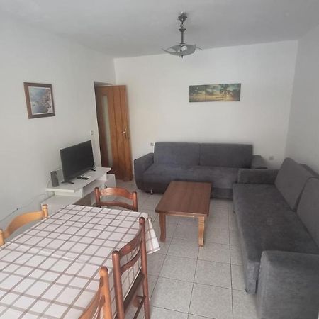 Teemo'S Apartments Саранде Екстериор снимка