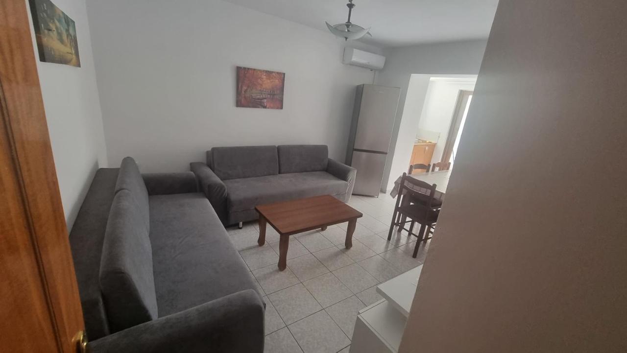 Teemo'S Apartments Саранде Екстериор снимка