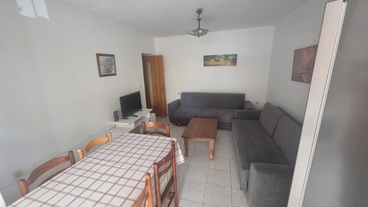 Teemo'S Apartments Саранде Екстериор снимка